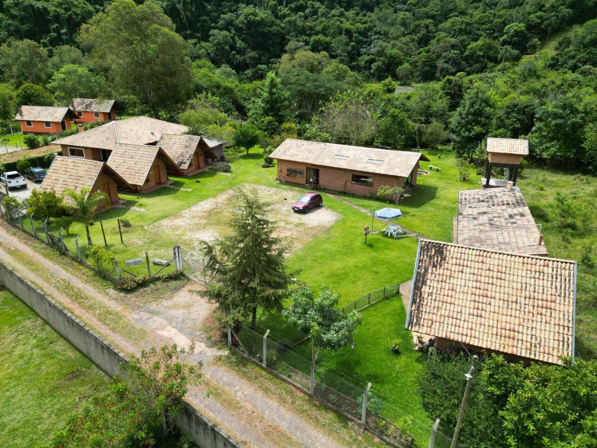 Chales Maranata Sao Bento do Sapucai Exterior photo